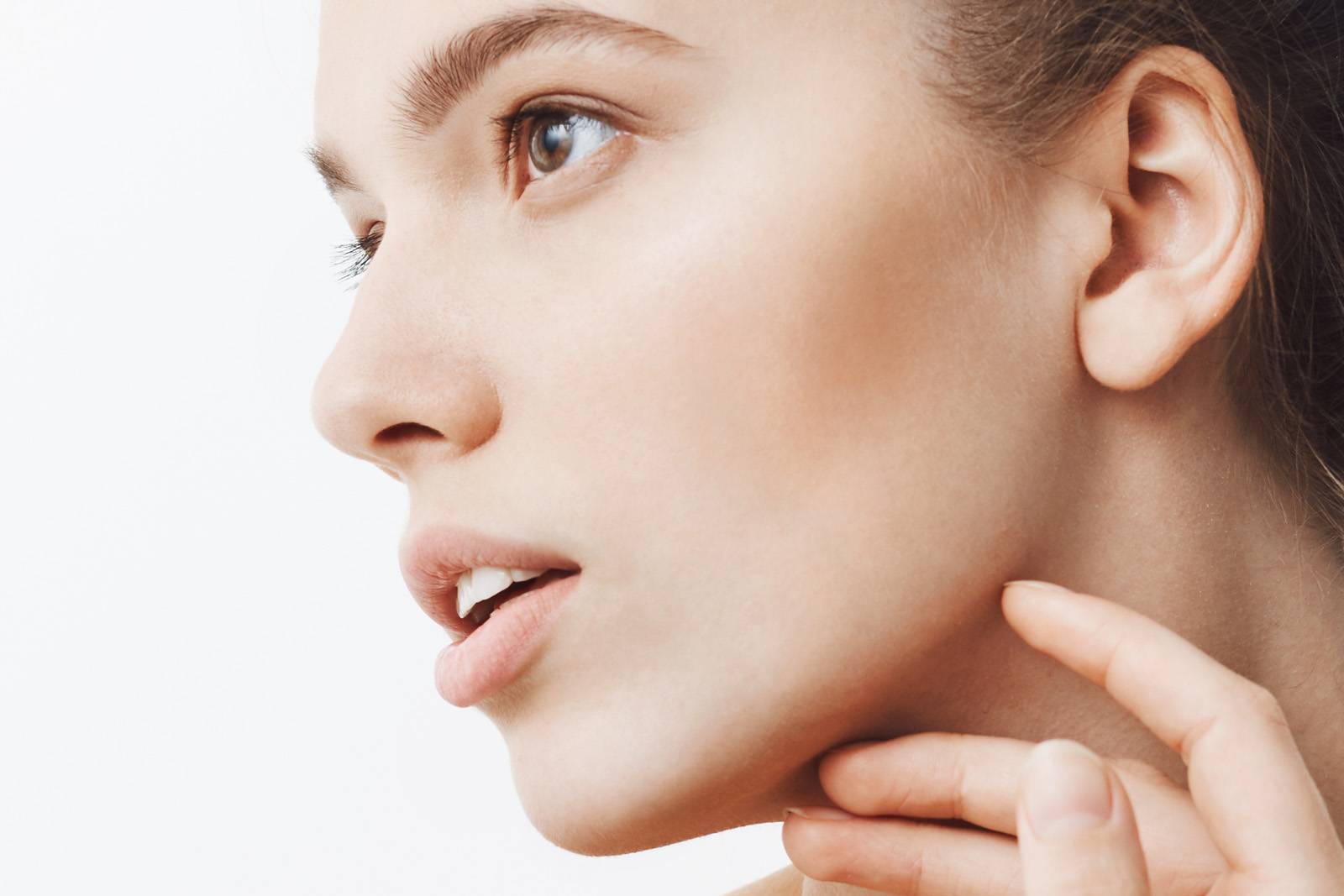 Tarif greffe de sourcils pour cacher un ancien tatouage à Marseille 13008 Prado